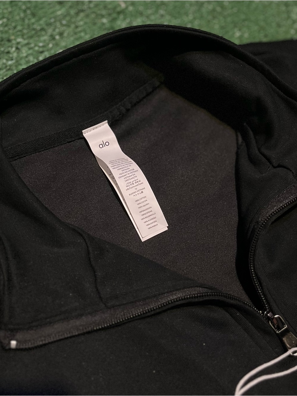 ALO Yoga Black Zip-Up Pullover with Subtle Logo Tag - Picture 2 of 5